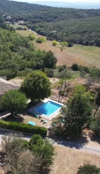Gîte à Saint-Montan : le Mas d'Eylieux, six gîtes dans un hameau ardéchois
